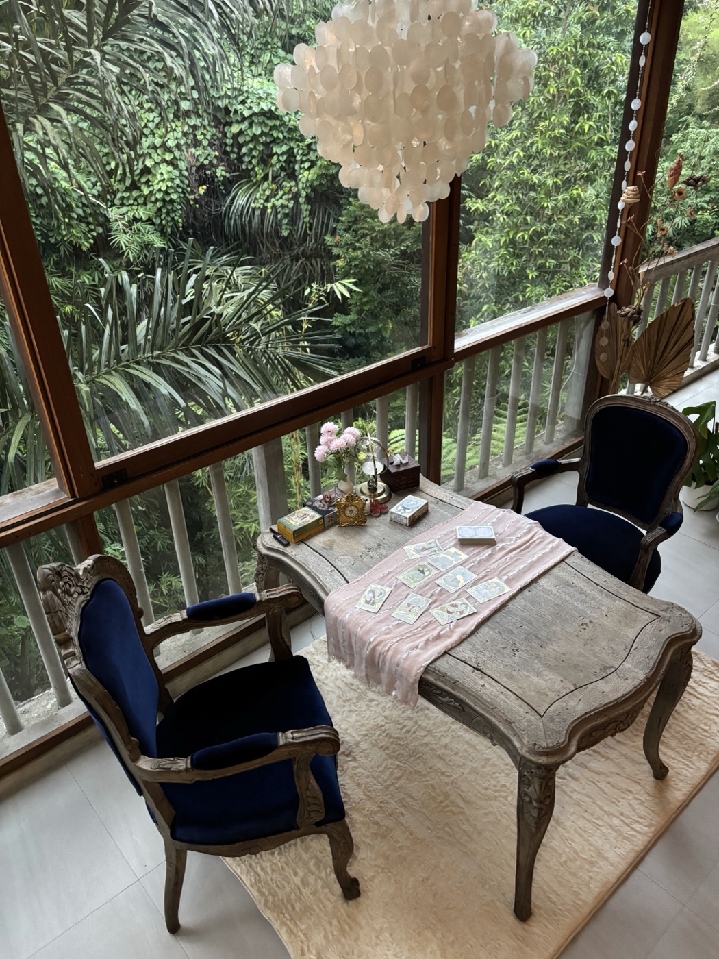 The jungle reading nook set with cards for a career or life reading
